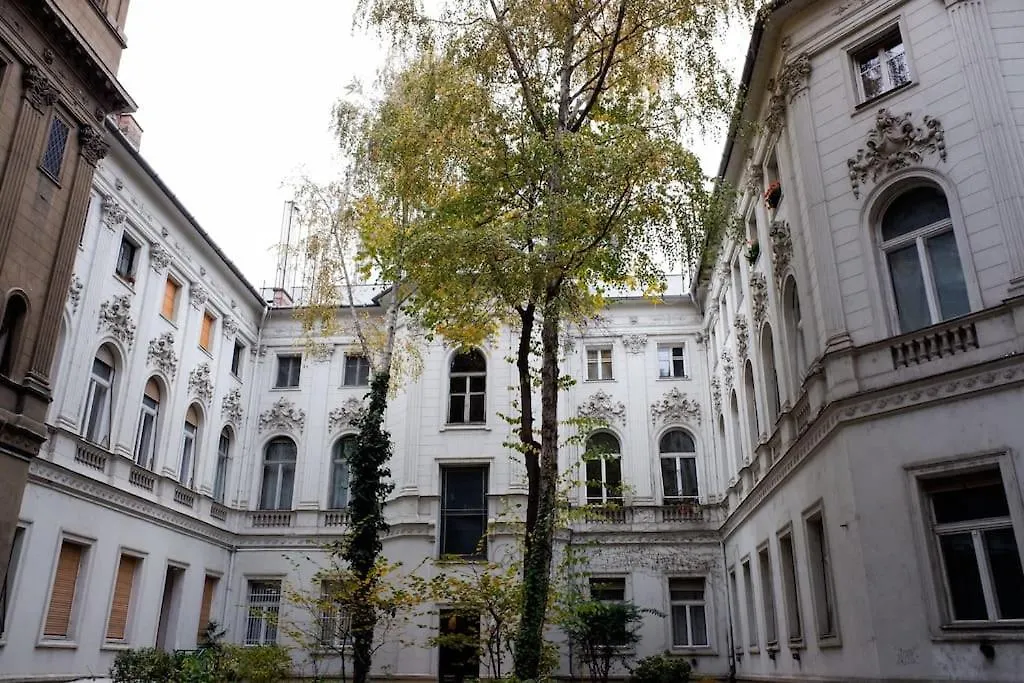 Hidden Gem At Kalvin Ter Apartment Budapest