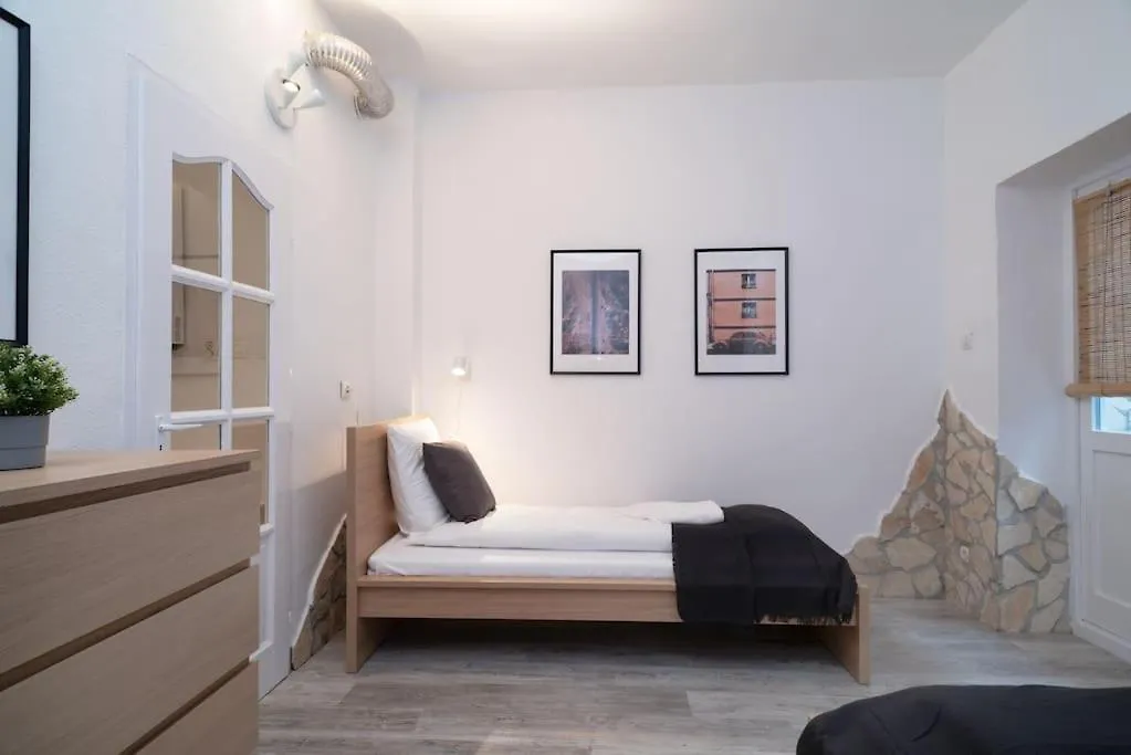 Hidden Gem At Kalvin Ter Apartment Budapest