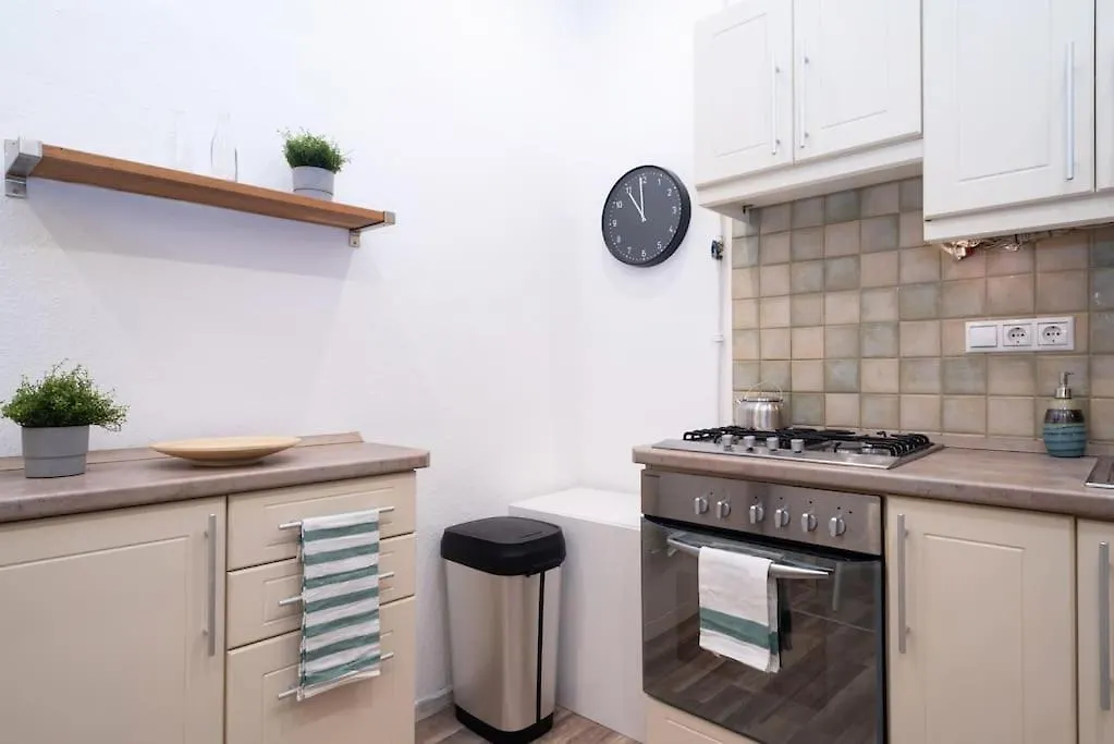 Hidden Gem At Kalvin Ter Apartment Budapest