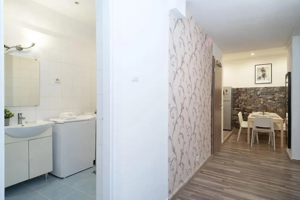 Hidden Gem At Kalvin Ter Apartment Budapest